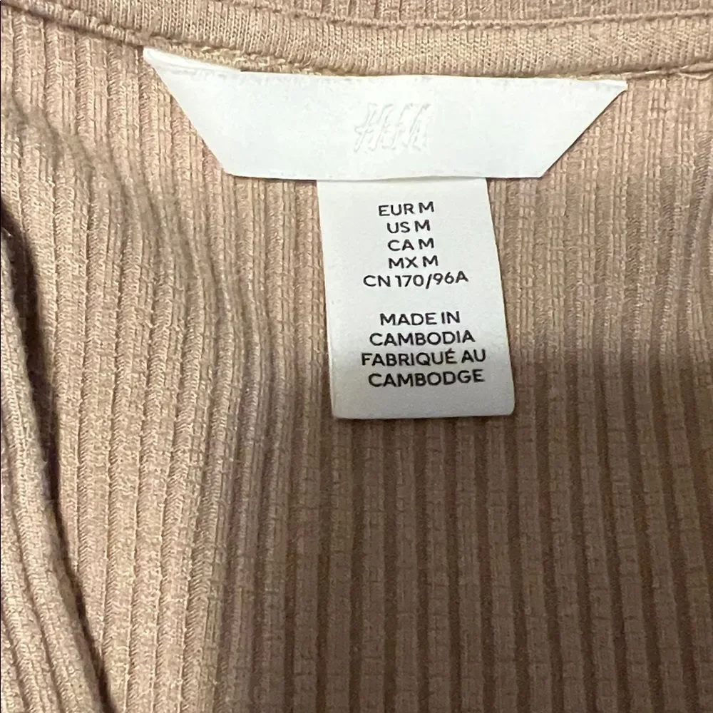 H & M Tan Ribbed Long Sleeve Crop Top